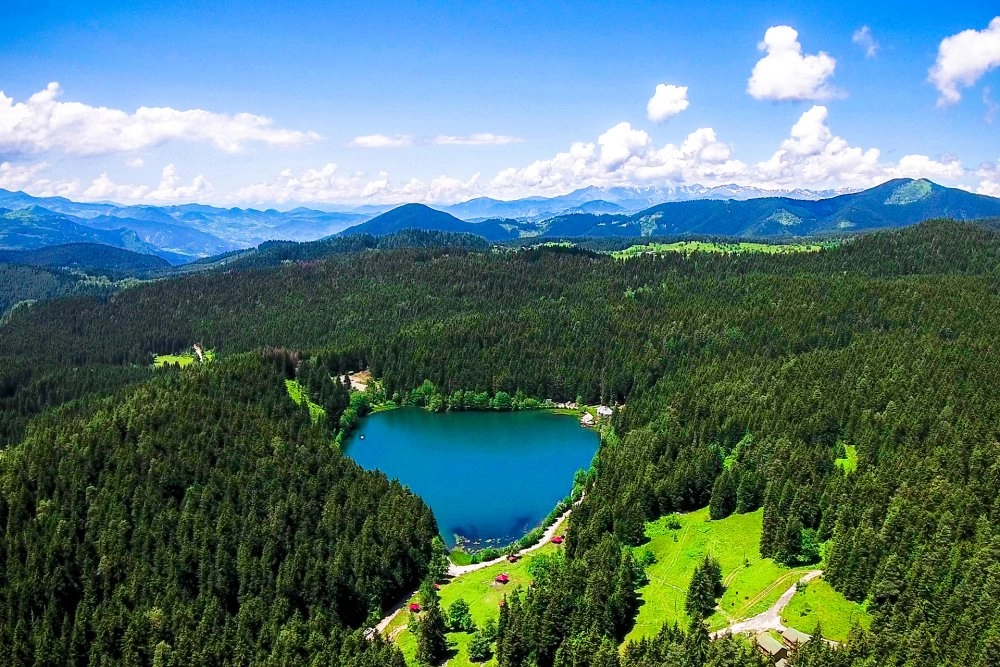 Doğanın Kalbine yolculuk: Artvin'in saklı cenneti Şavşat Karagöl