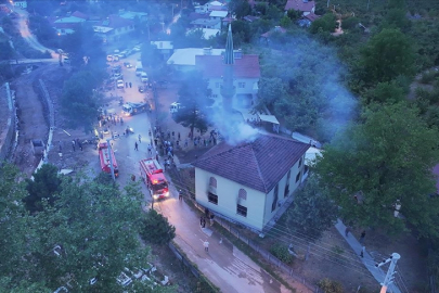 Düzce'de bir camide yangın çıktı
