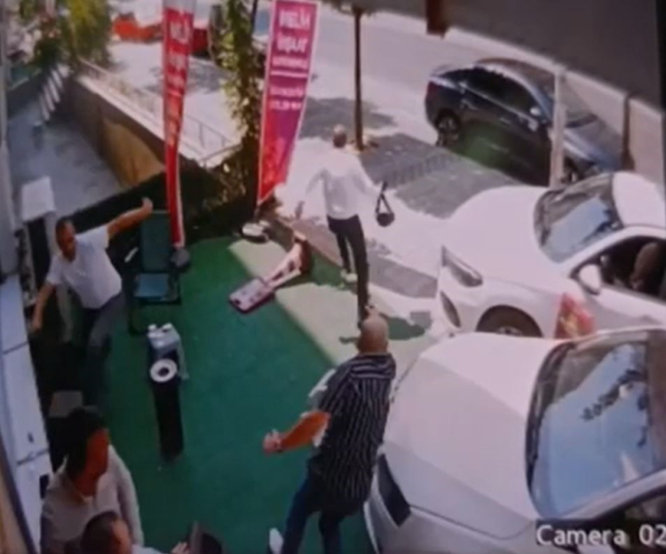 Esenyurt'ta 'çocuk göstermeme' kavgası kanlı bitti Yeni koca, eski kocayı bacağından vurdu 2