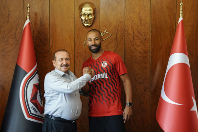 Gaziantep FK, Nazım Sangare ile 1+1 yıllık sözleşme imzaladı