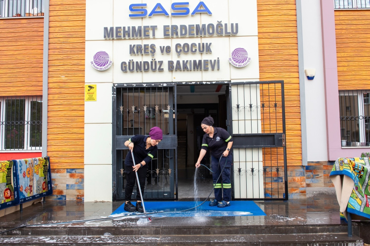 Seyhan Belediyesi kreşlerinde yeni dönem öncesi hijyen seferberliği 3