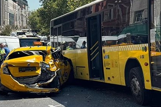 Beyoğlu’nda zincirleme kaza: 8 kişi yaralandı