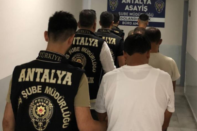 Antalya’da Kendini savcı ve polis olarak tanıtan 4 kişi, 1.7 milyon TL'lik dolandırıcılıkla tutuklandı