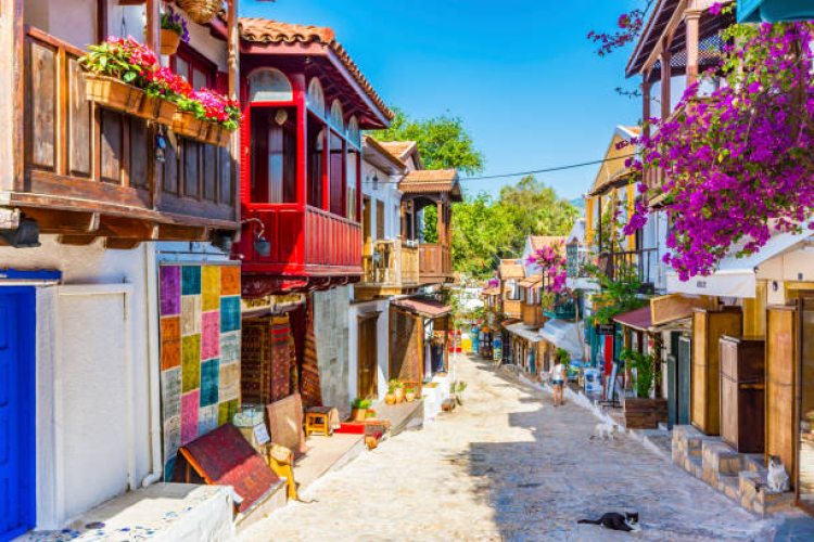 Antalya Gezi Rehberi 2025 Gezilecek Yerler, Plajlar, Antik Kentler, Yeme-İçme ve Tatil İpuçları 4