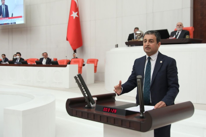 CHP’li Bulut’tan Adana’daki elektrik kesintilerine sert tepki: “Bu yaz sıcağında Adanalı’ya zulmetmeyin”