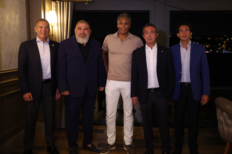 Fenerbahçe’den Feyenoord ve UEFA delegesine dostluk yemeği 3
