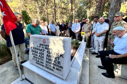 Şehit Ferhat Gedik, şehadetinin 8. yılında mezarı başında anıldı