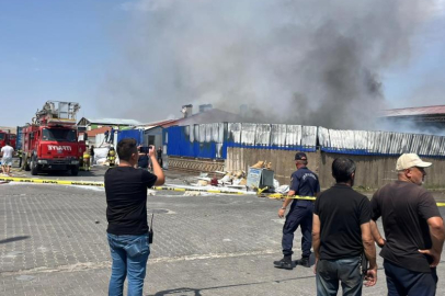 Eskişehir’de geri dönüşüm depolarında yangın