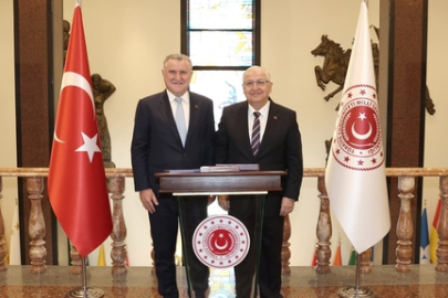 Milli Savunma Bakanı Yaşar Güler, Bakan Osman Aşkın Bak ile görüştü