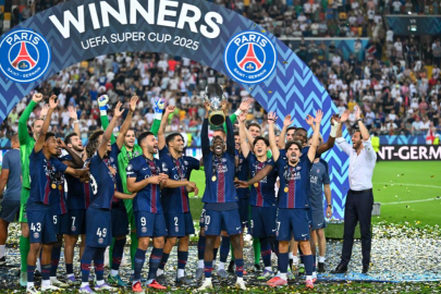 PSG, UEFA Süper Kupa’yı ilk kez müzesine götürdü