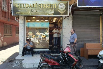 Adana’da kuyumcuya silahlı soygun: 2 yaralı, 1 kilo altın çalındı