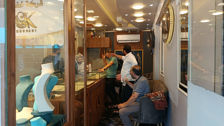 Adana’da kuyumcuya silahlı soygun 2 yaralı, 1 kilo altın çalındı 2