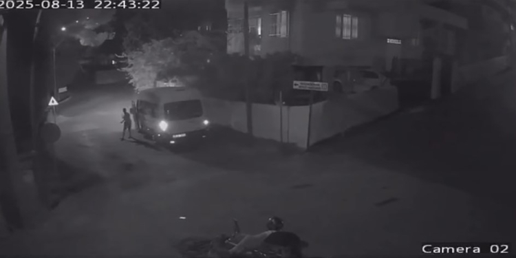 Hatay İskenderun’da motosiklet ile minibüs çarpıştı 1 yaralı 2