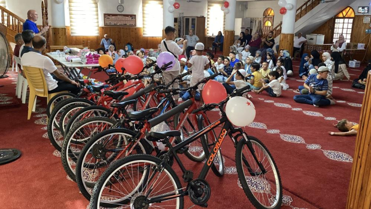 Mersin’de cami imamı, çeyrek asırdır Yaz Kur’an kursu öğrencilerini ödüllendiriyor 2