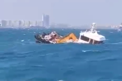 İstanbul'da fırtına gemiyi batırdı: 4 kişi kurtarıldı