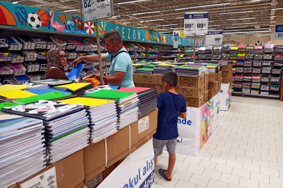 Veliler kırtasiye alışverişinde hesaplı yollar arıyor