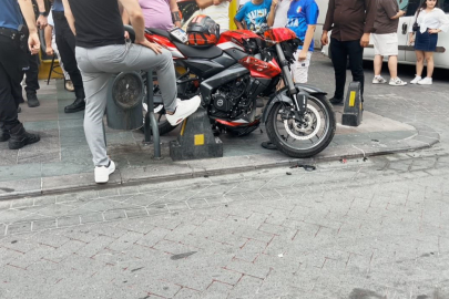 Bayrampaşa’da feci kaza: Motosiklet yayaya çarptı