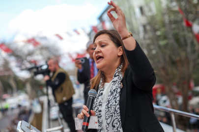 Burcu Köksal’dan “CHP’den ayrılacak” iddialarına yanıt: “Kapıdan kovsalar bacadan girerim”