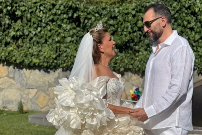 Gelinliği sosyal medyayı ikiye böldü! Nuray Sayarı'dan eleştirilere yanıt: Eşim beğendiyse tamam!