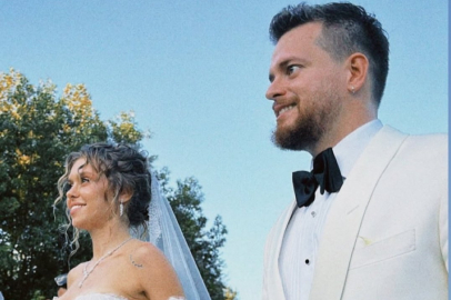 Alper Rende ve Betül Çakmak dünyaevine girdi