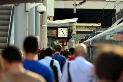 Grev nedeniyle duran İZBAN seferlere başladı mı? İZBAN çalışıyor mu?