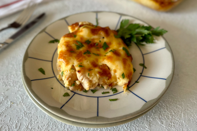 Tavuklu Elbasan Tava Tarifi: Fırında Pratik ve Lezzetli Ana Yemek