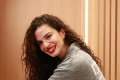 Tolga Güleç ve Aslı Bekiroğlu'nu buluşturan yeni oyun: 'Sil Baştan' sahne için gün sayıyor