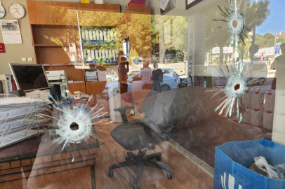 Urla’da CHP ilçe başkan adayı Bahri Yalaz’ın işyerine silahlı saldırı