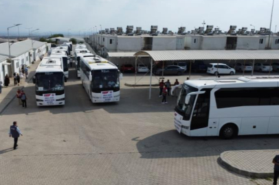 Adana’dan 691 Suriyeli ülkelerine geri döndü