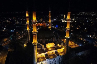  2025 Mevlid Kandili ne zaman? Diyanet takvimine göre mübarek gecenin tarihi
