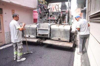 Seyhan Belediyesi yol yenileme çalışmalarına hız verdi