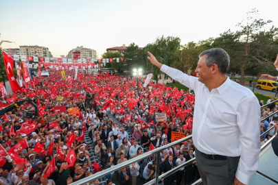 CHP Genel Başkanı Özel, Sivas mitinginde şehrin sorunlarını dile getirdi