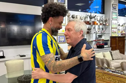 Fenerbahçe'nin efsanevi orta sahası geri döndü: Cristian Baroni 11 yıl sonra İstanbul'da!