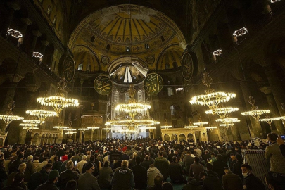 Mevlid Kandili 2025: Mevlid Kandili ne zaman? Diyanet takvimine göre tarih belli oldu