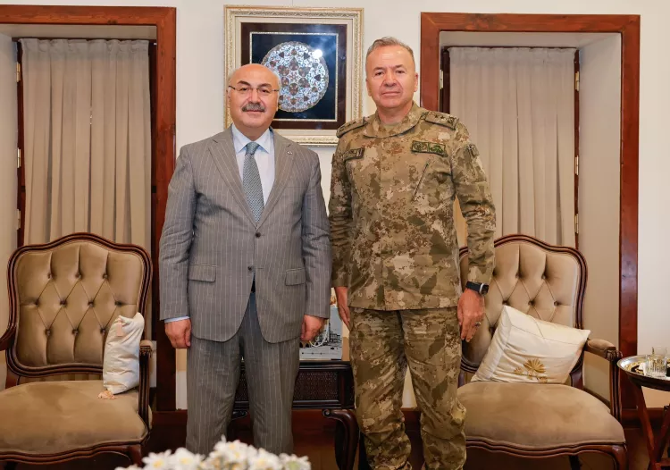 Adana Valisi Köşger’den Tümgeneral Mehmet Özeren’e veda “Yeni görevinde başarılar diliyorum” 2