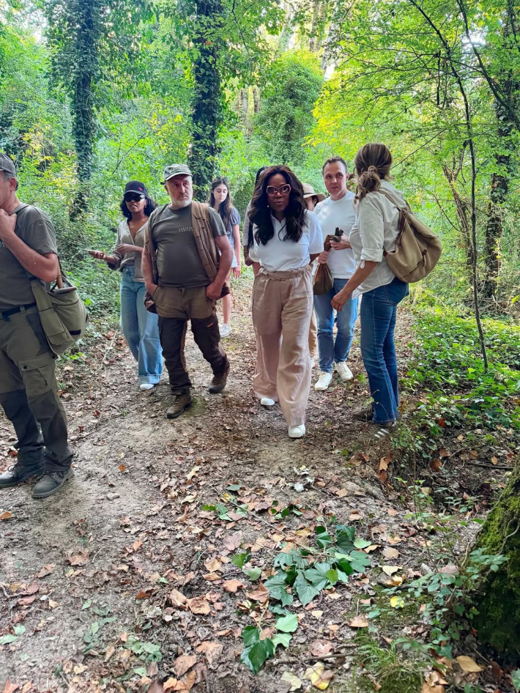 Oprah Winfrey trüf avında yeni haliyle şaşırttı 23 kilo verdi, Prens Harry ve Meghan’a esprili gönderme yaptı 2