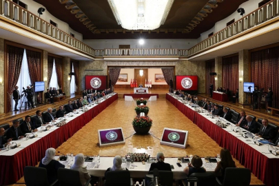 TBMM’de “Terörsüz Türkiye” süreci: Eski Meclis başkanları ve hukukçular komisyonda dinlenecek