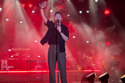 Kahramanmaraş Uluslararası Geleneksel Ağustos Fuarı’nda Mustafa Ceceli sahne aldı