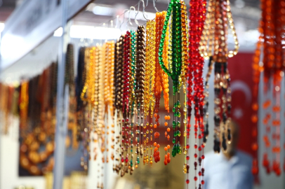 Adana, 4. Tesbih ve Doğal Taşlar Fuarı’na gün sayıyor