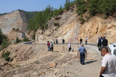 Adana'da 35 yıldır bitmeyen yol çilesi: 5 kişinin hayatını kaybettiği yolda acı nöbet