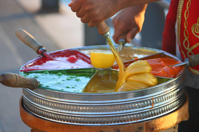 Adana sokaklarında Osmanlı’dan günümüze mesir macunu geleneği