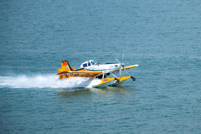 Burdur'da eğitim uçağı baraja indi: İki pilot kurtarıldı