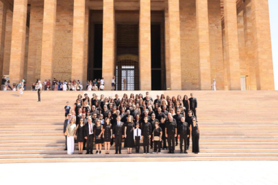 Adana Özel Eral Okulları 12. Yılında Anıtkabir’i ziyaret etti