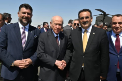 Malazgirt Zaferi kutlamalarında Devlet Bahçeli DEM Partili Belediye Başkanı ile bir araya geldi