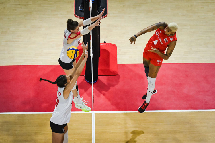 Filenin Sultanları Kanada’yı 3-0 mağlup etti, son 16’daki rakip Slovenya 2