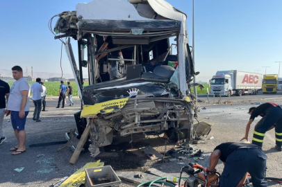 Mardin’de otobüs ile tır çarpıştı: 11 yaralı
