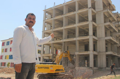 Müteahhit kendisini ihbar etti: Bina mühürlenerek yıkımı yapıldı