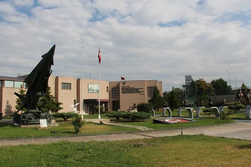 Uçak kokpitine girebileceğiniz o müze Ankara'da!