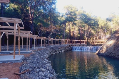 Adana’daki Yedigöze Şelaleleri kurudu: Geride sadece tabela kaldı