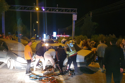 Demirci-Salihli yolunda feci kaza: 7 yaralı